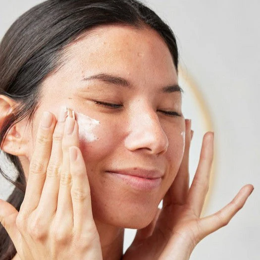 Vitamin C Glow Boosting Intense Moisturiser - Image 3